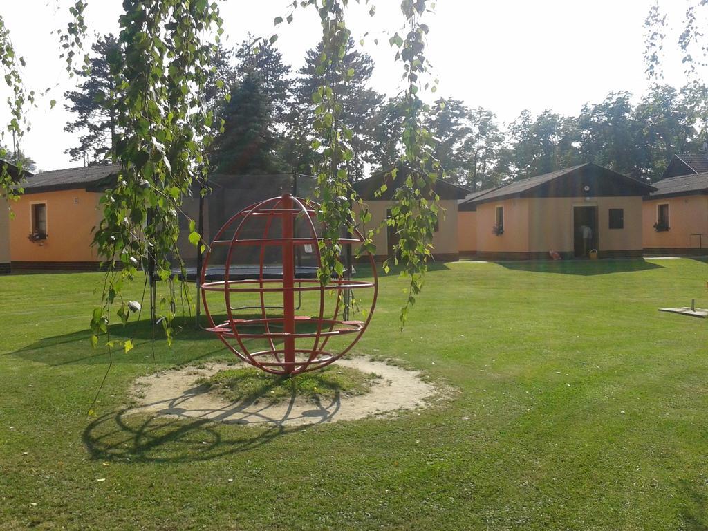 Sportcentrum Dvorak Hluboka nad Vltavou Exterior photo